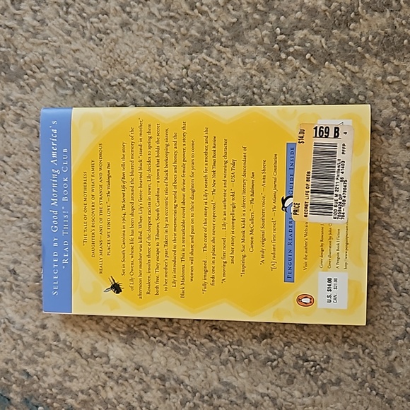 1/$7 or 2/$10 The Secret Lift of Bees - By Sue Monk Kidd. Paperback Book - Picture 3 of 6